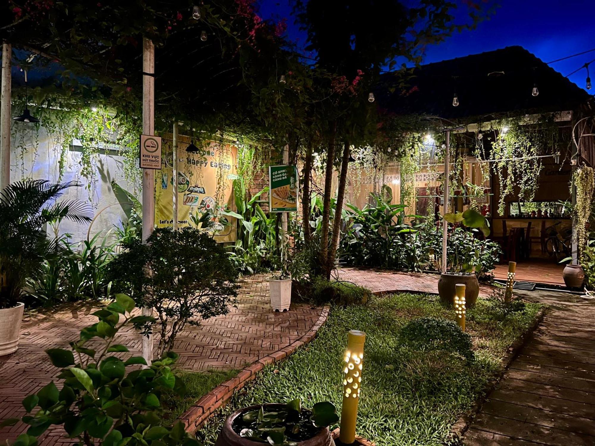 Tropical Garden *